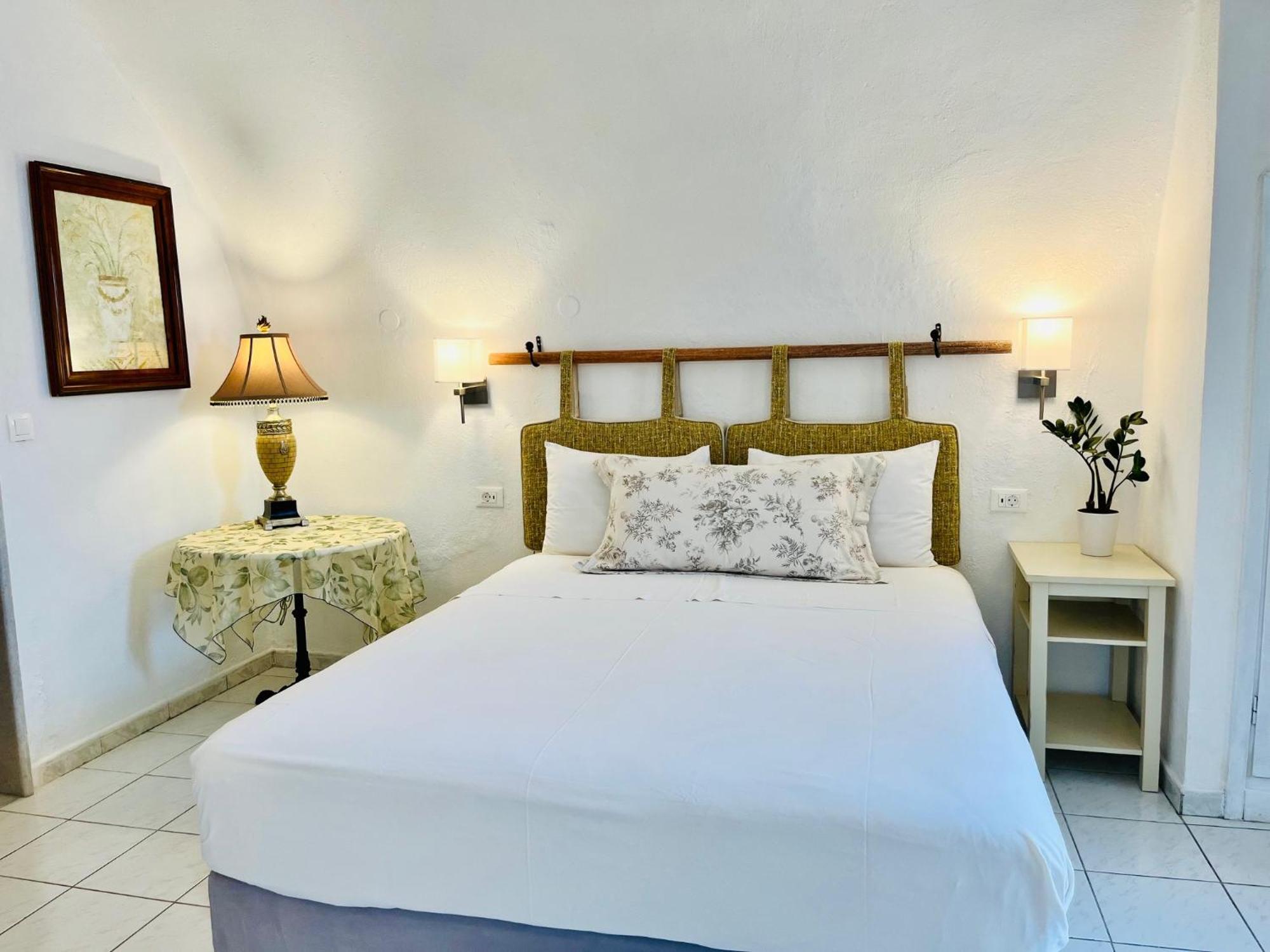 Le Petit Greek Hotel Fira (Santorini)